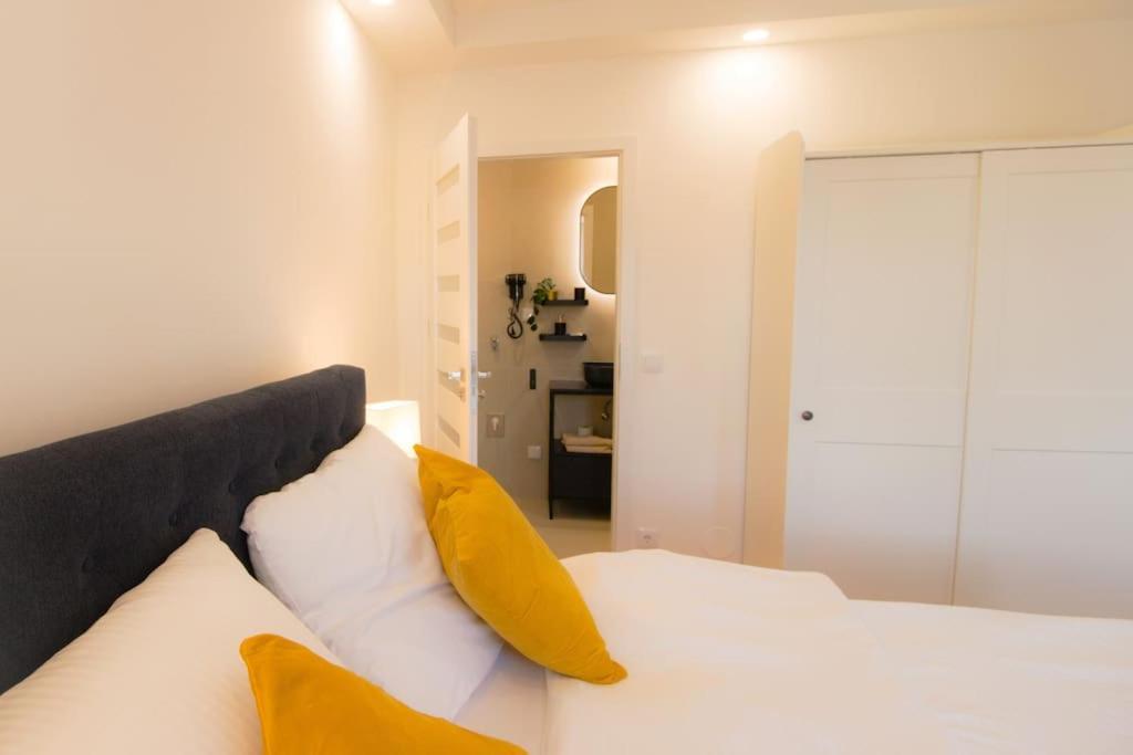 Charming In Heart Of L Jos20 Wien