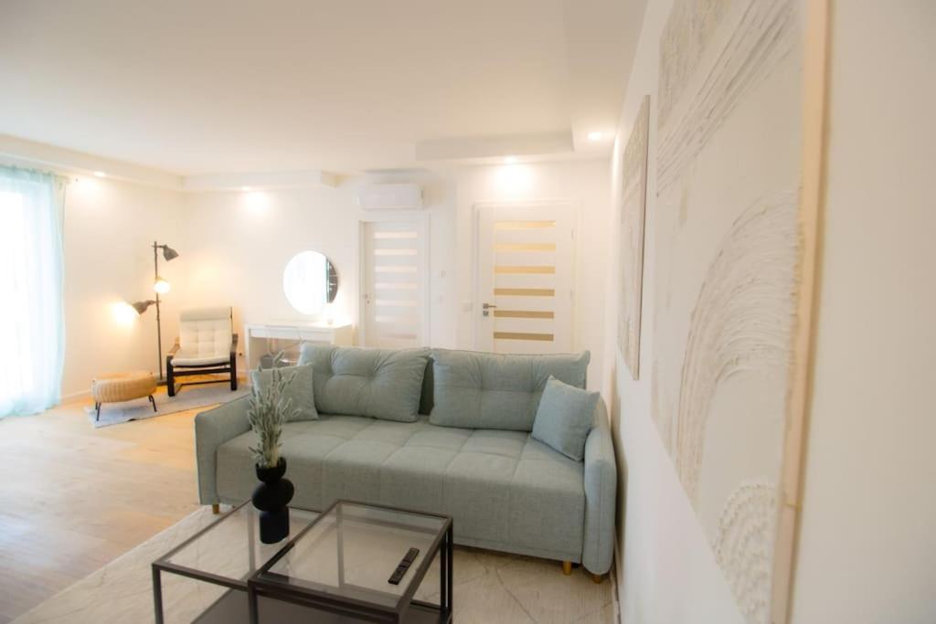 Charming In Heart Of L Jos20 Apartment *